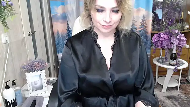 Snapshot of Mika_Passion chatting on March 20, 2026, 9:43 am Mika Passion online show from March 20, 2026, 9:43 am