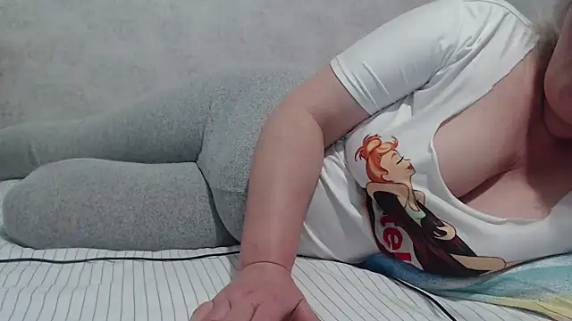 Snapshot of Miss_Night21 chatting on February 25, 2025, 7:42 am Miss Night21 online show from February 25, 2025, 7:42 am