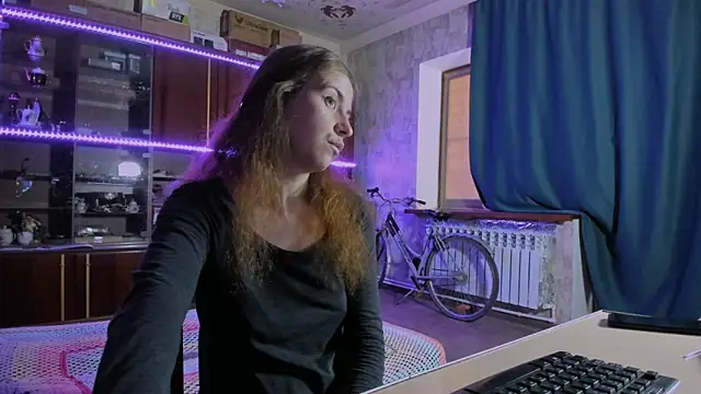 Snapshot of pa1e_pr1ncess chatting on July 2, 2026, 6:41 am pa1e pr1ncess online show from July 2, 2026, 6:41 am