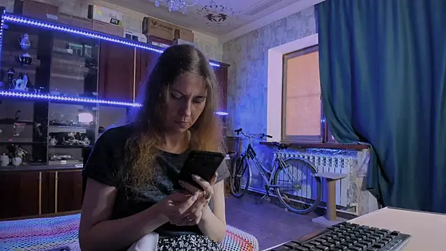 Snapshot of pa1e_pr1ncess chatting on June 4, 2026, 7:24 am pa1e pr1ncess online show from June 4, 2026, 7:24 am