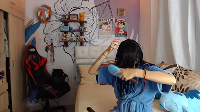 LinzyBaner online show from September 26, 2025, 11:22 pm