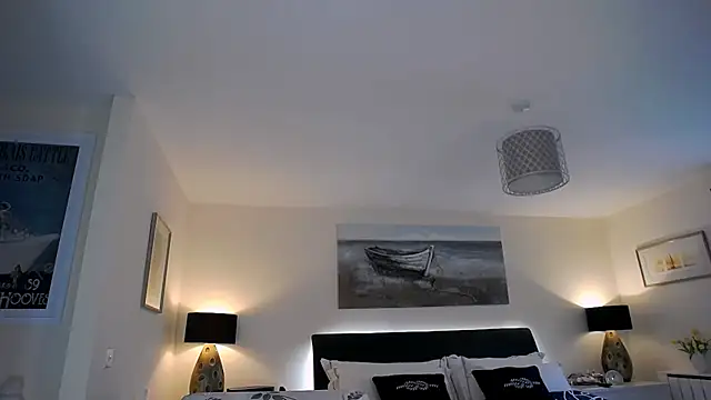 AlbanyWhite online show from May 18, 2026, 11:59 am