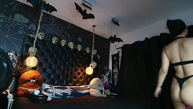 AlexHoe  online show from April 21, 2026, 6:36 pm
