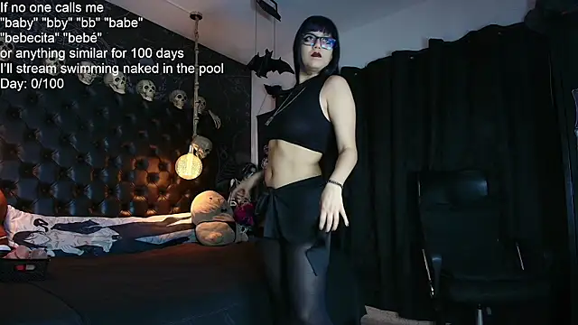 AlexHoe  online show from July 8, 2026, 6:52 pm