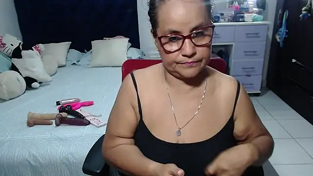 Snapshot of pervert_mommy_ chatting on May 15, 2026, 10:35 am pervert mommy online show from May 15, 2026, 10:35 am