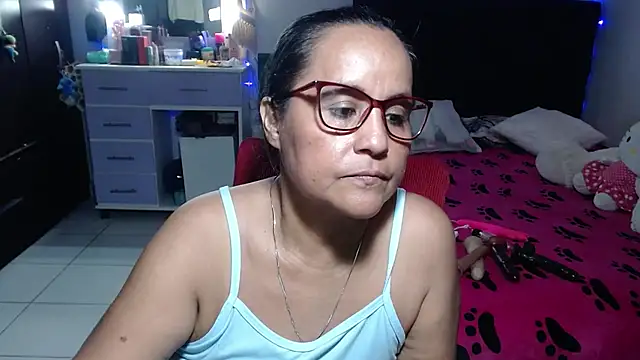 Snapshot of pervert_mommy_ chatting on July 6, 2026, 3:03 pm pervert mommy online show from July 6, 2026, 3:03 pm