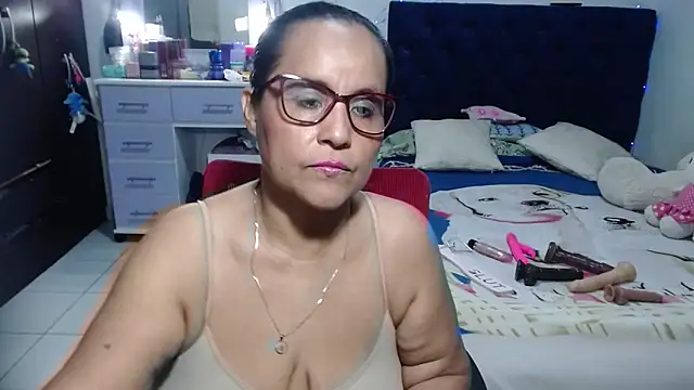 Snapshot of pervert_mommy_ chatting on June 18, 2026, 9:25 am pervert mommy online show from June 18, 2026, 9:25 am