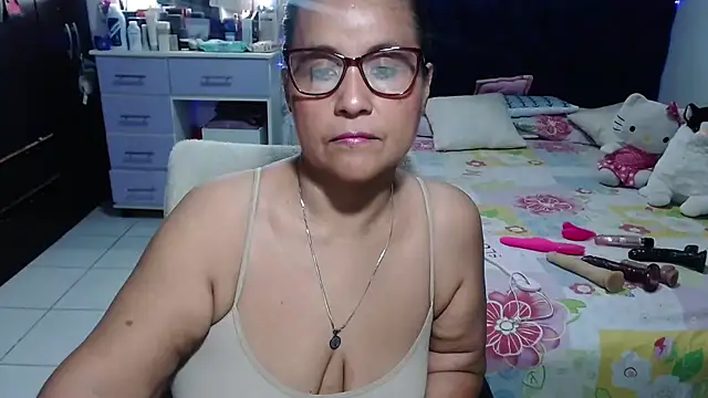Snapshot of pervert_mommy_ chatting on August 1, 2026, 10:02 am pervert mommy online show from August 1, 2026, 10:02 am