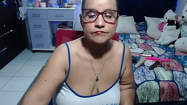 Snapshot of pervert_mommy_ chatting on June 2, 2026, 9:31 am pervert mommy online show from June 2, 2026, 9:31 am