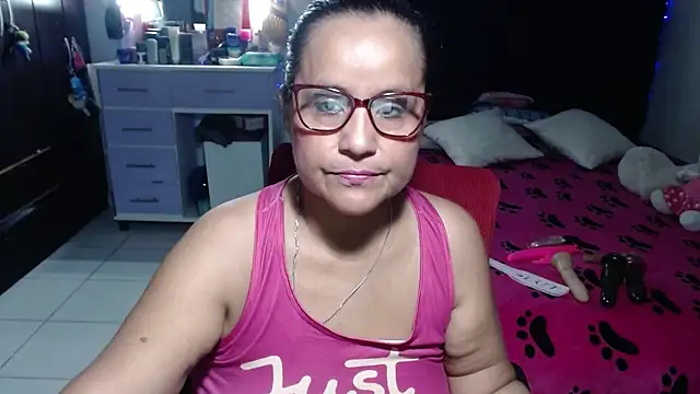 Snapshot of pervert_mommy_ chatting on July 14, 2026, 9:58 am pervert mommy online show from July 14, 2026, 9:58 am
