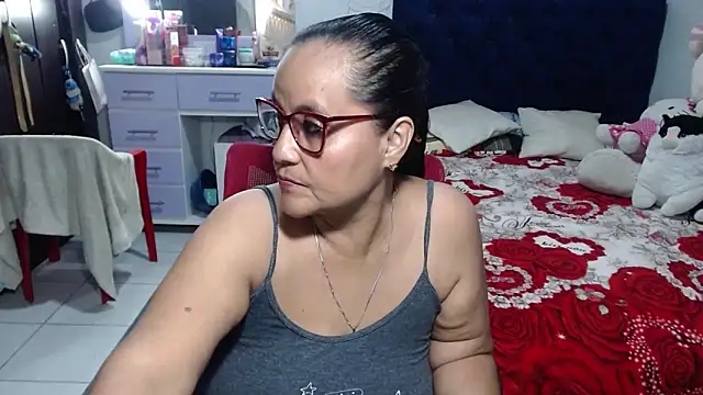 Snapshot of pervert_mommy_ chatting on June 9, 2026, 10:44 pm pervert mommy online show from June 9, 2026, 10:44 pm