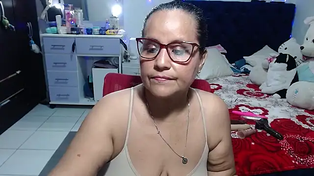 Snapshot of pervert_mommy_ chatting on May 25, 2026, 9:41 am pervert mommy online show from May 25, 2026, 9:41 am