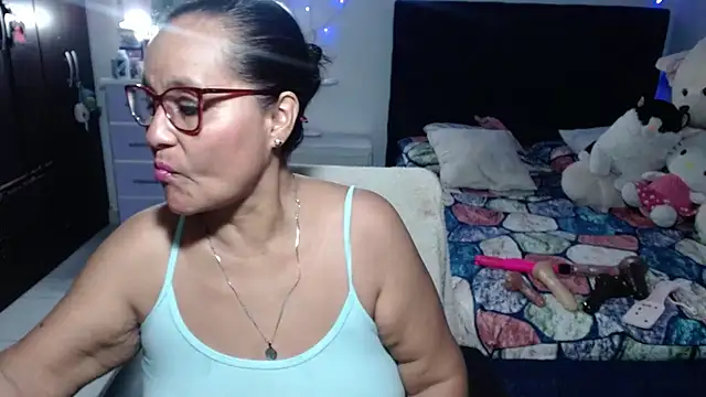 Snapshot of pervert_mommy_ chatting on August 3, 2026, 9:37 am pervert mommy online show from August 3, 2026, 9:37 am