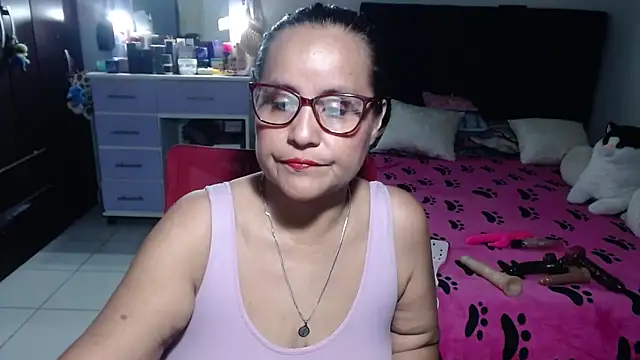 Snapshot of pervert_mommy_ chatting on July 8, 2026, 9:43 am pervert mommy online show from July 8, 2026, 9:43 am