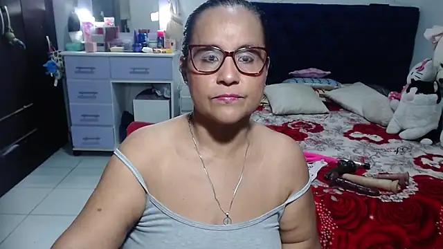 Snapshot of pervert_mommy_ chatting on June 16, 2026, 9:31 am pervert mommy online show from June 16, 2026, 9:31 am