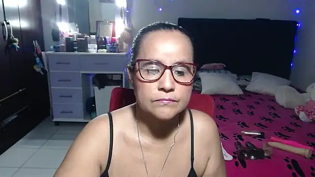 Snapshot of pervert_mommy_ chatting on July 11, 2026, 10:04 am pervert mommy online show from July 11, 2026, 10:04 am