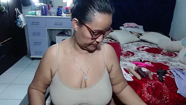 Snapshot of pervert_mommy_ chatting on June 13, 2026, 10:57 am pervert mommy online show from June 13, 2026, 10:57 am