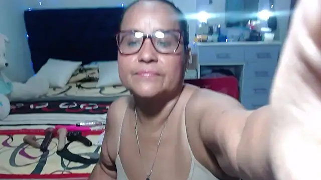 pervert mommy  online show from May 2, 2026, 10:09 am