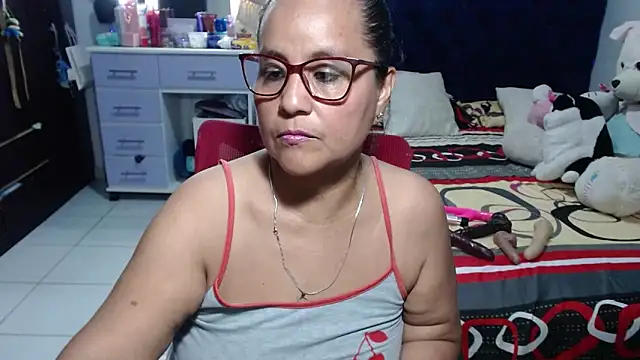 Snapshot of pervert_mommy_ chatting on June 7, 2026, 1:16 pm pervert mommy online show from June 7, 2026, 1:16 pm