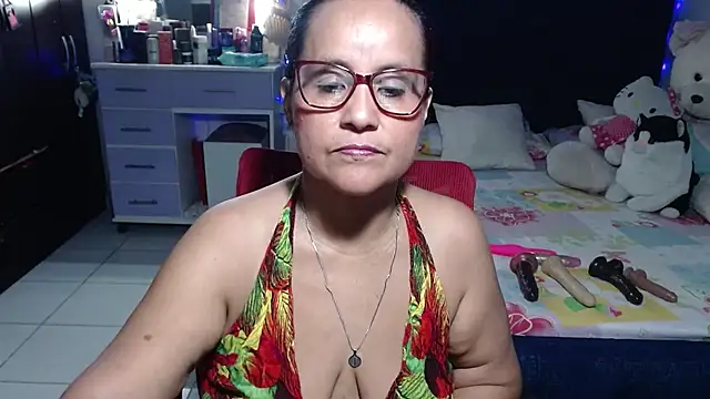Snapshot of pervert_mommy_ chatting on July 22, 2026, 9:33 am pervert mommy online show from July 22, 2026, 9:33 am