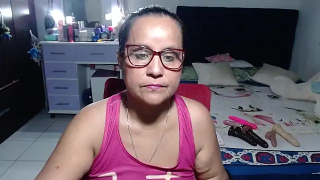 Snapshot of pervert_mommy_ chatting on July 1, 2026, 11:10 am pervert mommy online show from July 1, 2026, 11:10 am