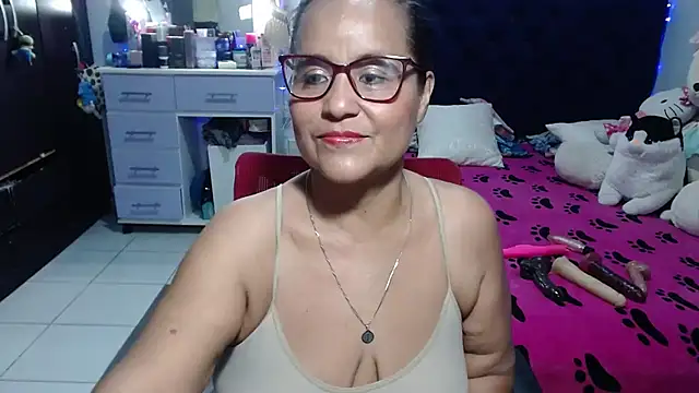 Snapshot of pervert_mommy_ chatting on July 10, 2026, 9:42 am pervert mommy online show from July 10, 2026, 9:42 am