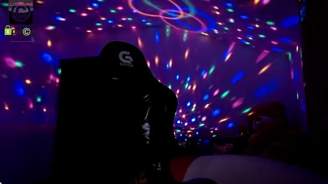 SonyaDevon online show from January 7, 2026, 4:17 am