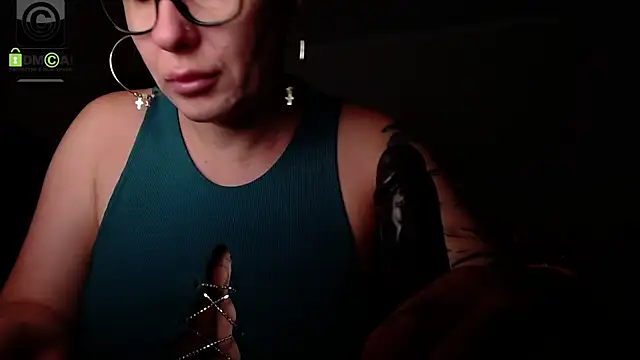 SonyaDevon online show from August 7, 2026, 3:01 am