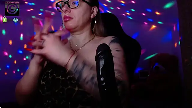 SonyaDevon online show from March 1, 2025, 4:15 am