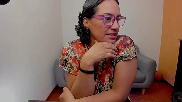 scarlet wet online show from June 11, 2026, 11:46 pm