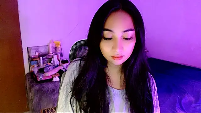 SweetLilly 18 online show from December 15, 2025, 3:45 am