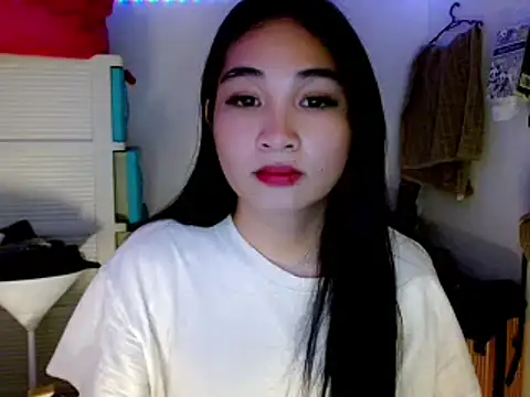 SweetLilly 18 online show from March 23, 2025, 5:54 am