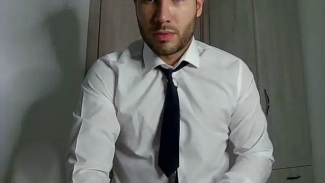 Snapshot of Justynn1 chatting on December 2, 2024, 9:56 pm Justynn1 online show from December 2, 2024, 9:56 pm