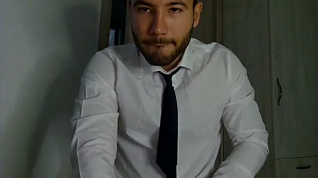 Snapshot of Justynn1 chatting on September 26, 2025, 5:03 am Justynn1 online show from September 26, 2025, 5:03 am