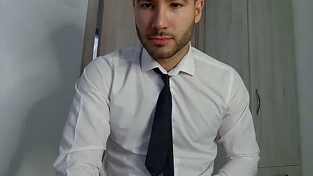 Snapshot of Justynn1 chatting on February 20, 2025, 6:06 am Justynn1 online show from February 20, 2025, 6:06 am