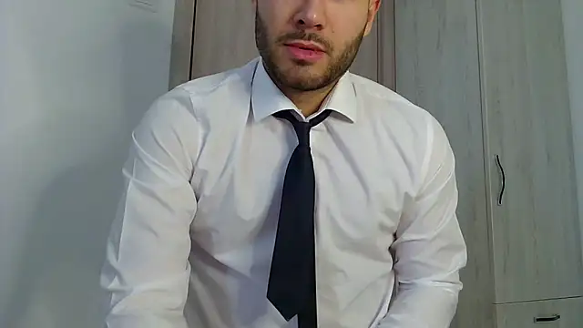 Snapshot of Justynn1 chatting on March 23, 2025, 6:37 am Justynn1 online show from March 23, 2025, 6:37 am