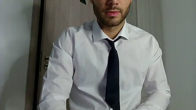 Snapshot of Justynn1 chatting on March 14, 2025, 3:04 am Justynn1 online show from March 14, 2025, 3:04 am