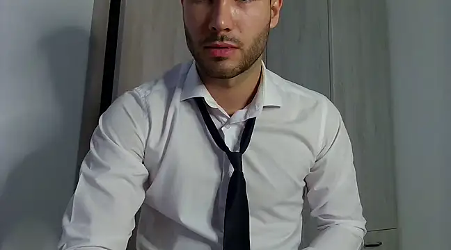 Snapshot of Justynn1 chatting on February 28, 2025, 5:37 am Justynn1 online show from February 28, 2025, 5:37 am