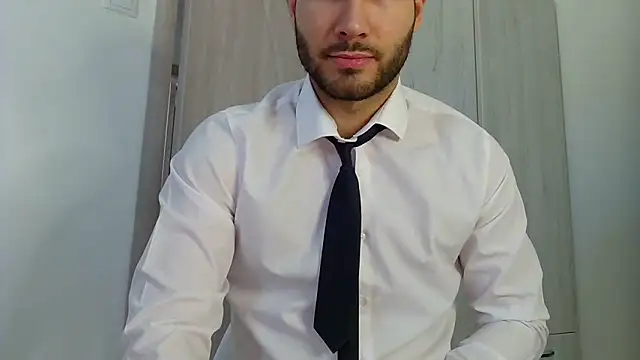 Snapshot of Justynn1 chatting on March 19, 2025, 5:41 am Justynn1 online show from March 19, 2025, 5:41 am