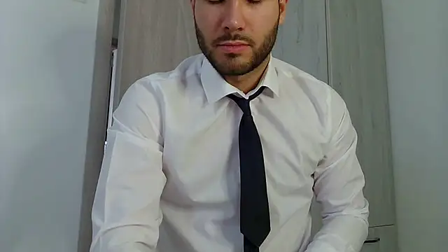 Snapshot of Justynn1 chatting on March 18, 2025, 6:28 am Justynn1 online show from March 18, 2025, 6:28 am