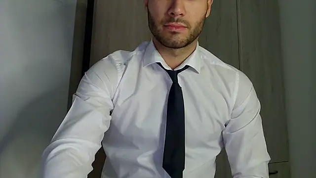 Snapshot of Justynn1 chatting on January 10, 2025, 12:06 am Justynn1 online show from January 10, 2025, 12:06 am