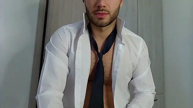 Snapshot of Justynn1 chatting on February 24, 2025, 6:27 am Justynn1 online show from February 24, 2025, 6:27 am