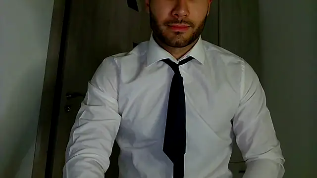 Snapshot of Justynn1 chatting on October 19, 2025, 8:55 pm Justynn1 online show from October 19, 2025, 8:55 pm