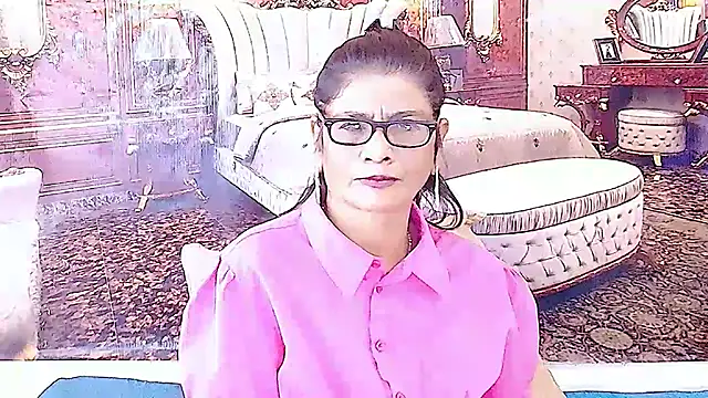 Snapshot of IndianAllure chatting on May 11, 2026, 6:04 am IndianAllure online show from May 11, 2026, 6:04 am