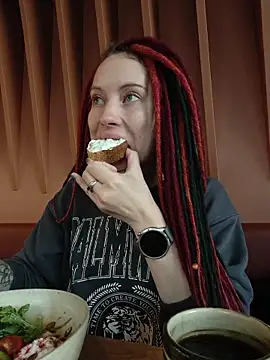 Frost foxy online show from November 8, 2025, 2:37 am