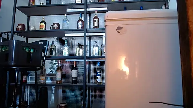 Snapshot of DAELAA chatting on September 28, 2025, 9:55 pm DAELAA online show from September 28, 2025, 9:55 pm