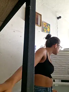 Snapshot of DAELAA chatting on September 8, 2025, 6:07 pm DAELAA online show from September 8, 2025, 6:07 pm