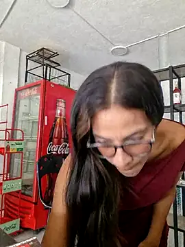 Snapshot of DAELAA chatting on September 12, 2025, 4:51 pm DAELAA online show from September 12, 2025, 4:51 pm