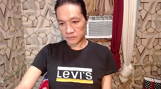 tshugecumxxx online show from January 12, 2025, 5:22 pm