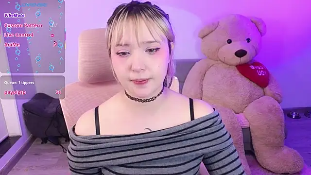 Snapshot of KuroChan420 chatting on March 20, 2026, 2:34 am KuroChan420 online show from March 20, 2026, 2:34 am